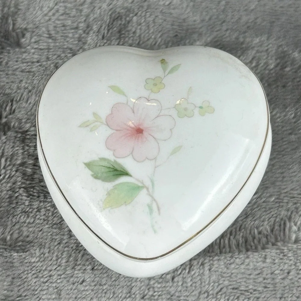 N/A hammersley trinket